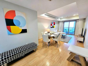 Bright apt- close to barasti beach
